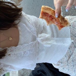 Meet your Posher, Maya